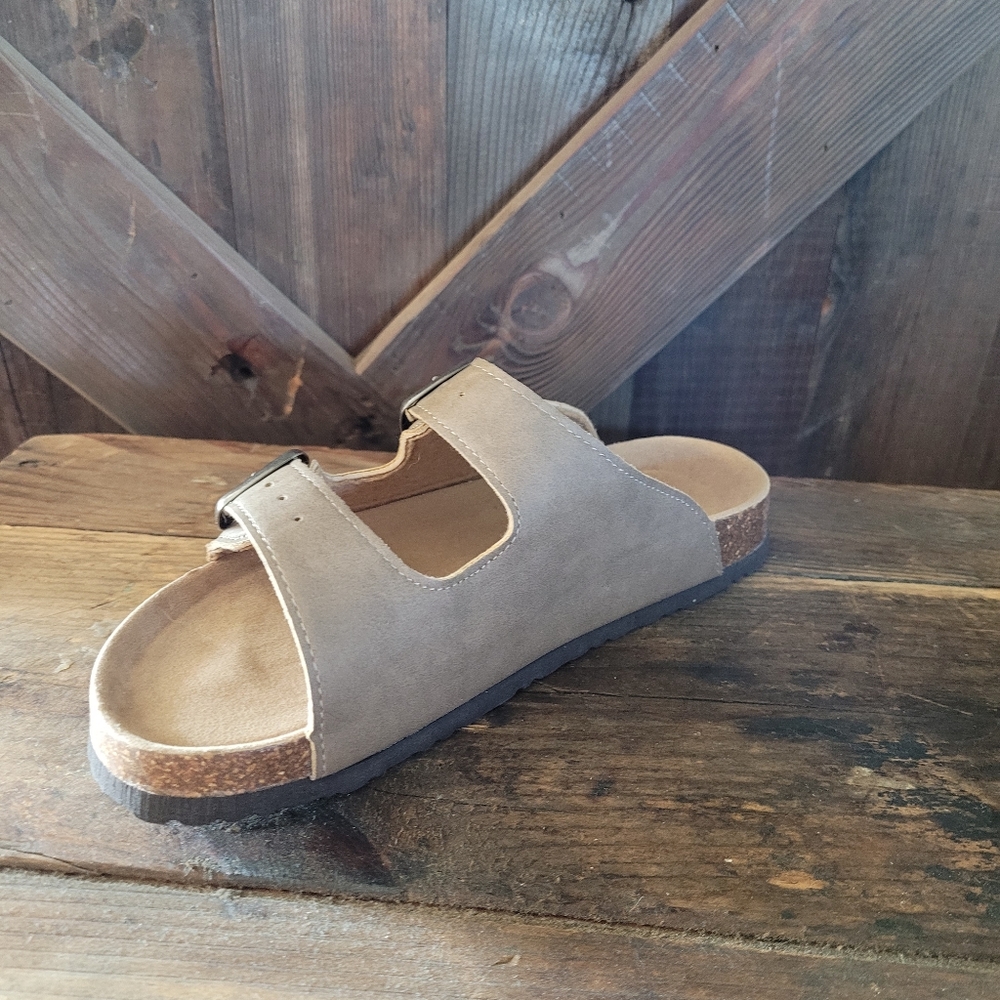 Kids tan sandal